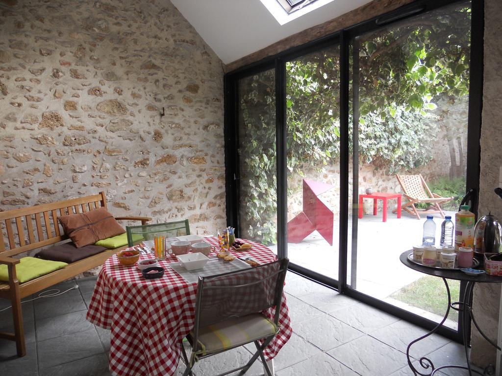 Bed and Breakfast Le Nid D'Hirondelles Perthes-en-Gatinais Экстерьер фото